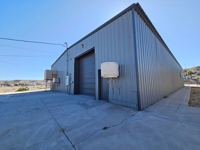 More Photos Of 3829 Rising Sun Rd, Bullhead City Distribution For Lease