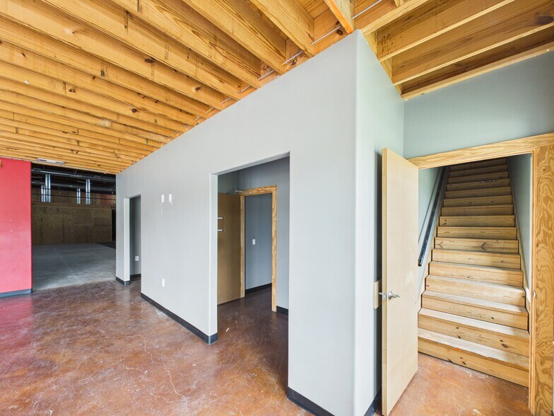 More Photos Of 431 S 17th St, West Columbia Warehouse For Sale