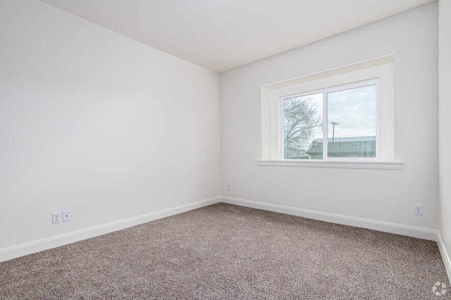 More Photos Of 36 W 1600 N, Sunset Apartments For Sale