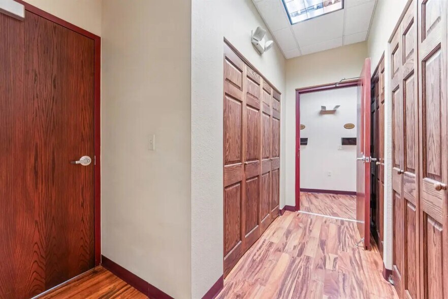 More Photos Of 180 Knights Way, Fond Du Lac Medical For Sale