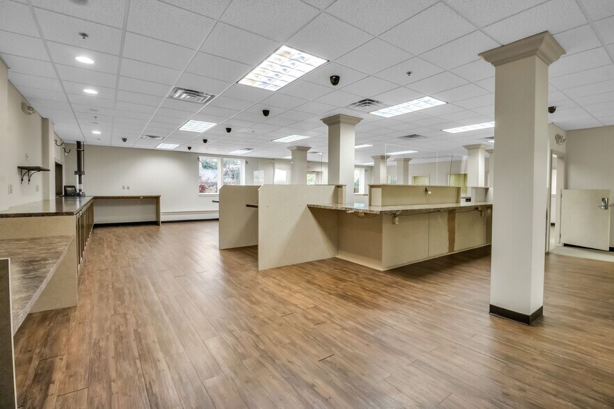 More Photos Of 2-85 Bristol Ln, Ellicottville General Retail For Lease