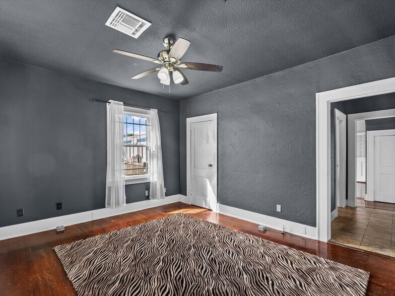 More Photos Of 3208 Highway 3, Dickinson Office Residential For Sale