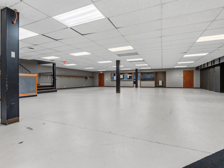 More Photos Of 1 N Main St, Rice Lake Specialty For Sale