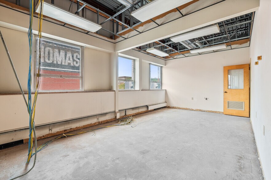 More Photos Of 90 E Union St, Wilkes-Barre Light Distribution For Lease