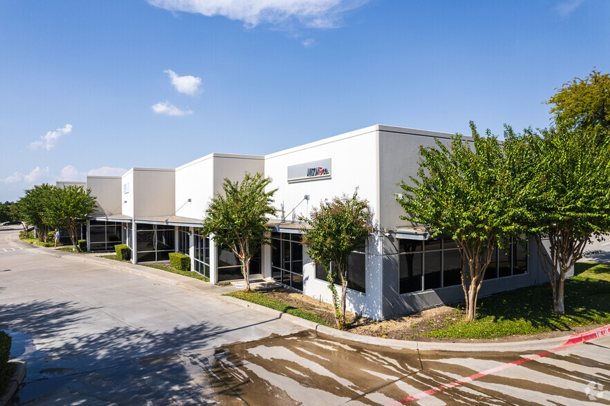 Primary Photo Of 4300 Marsh Ridge Rd, Carrollton Showroom For Lease