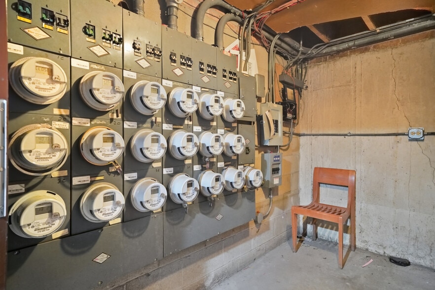 More Photos Of 2151 E 87th St, Chicago Apartments For Sale