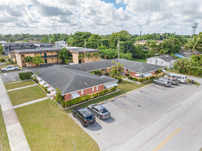 More Photos Of 112 NW 10th St, Homestead Apartments For Sale