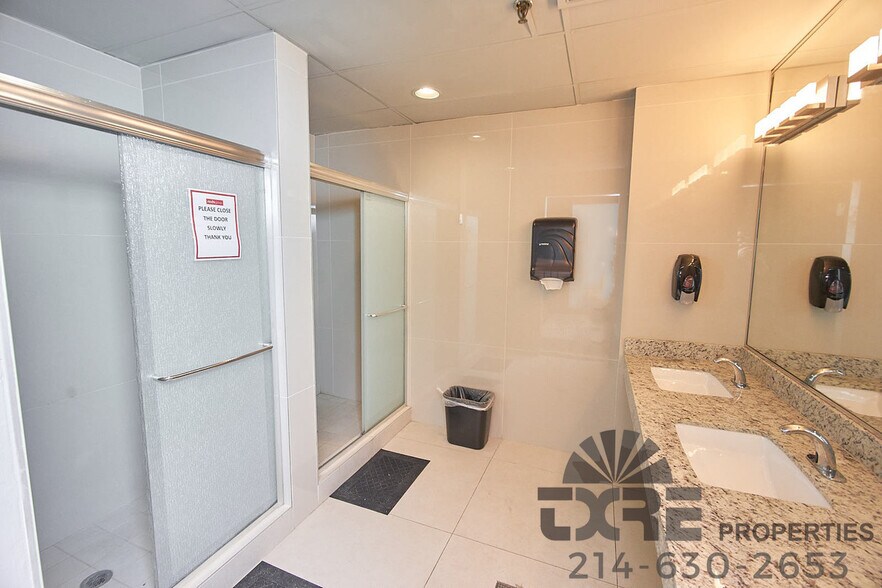 More Photos Of 8585 N Stemmons Fwy, Dallas Unknown For Lease