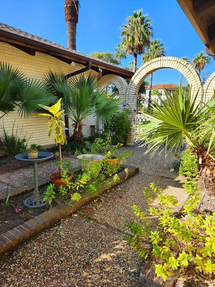 More Photos Of 1601 Broadway St, Galveston Assisted Living For Sale