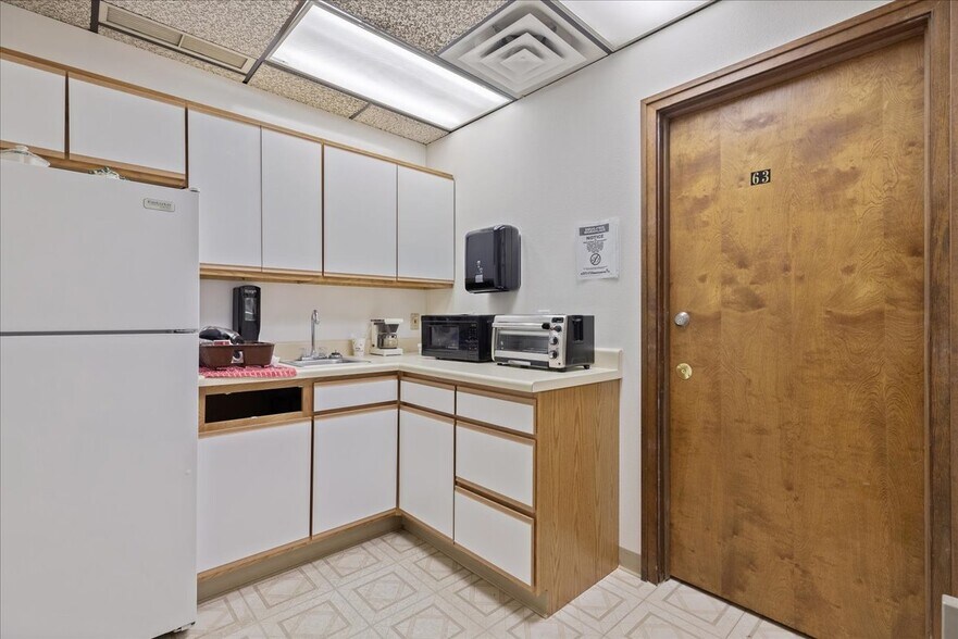 More Photos Of 1780 Westland Rd, Cheyenne Office For Sale