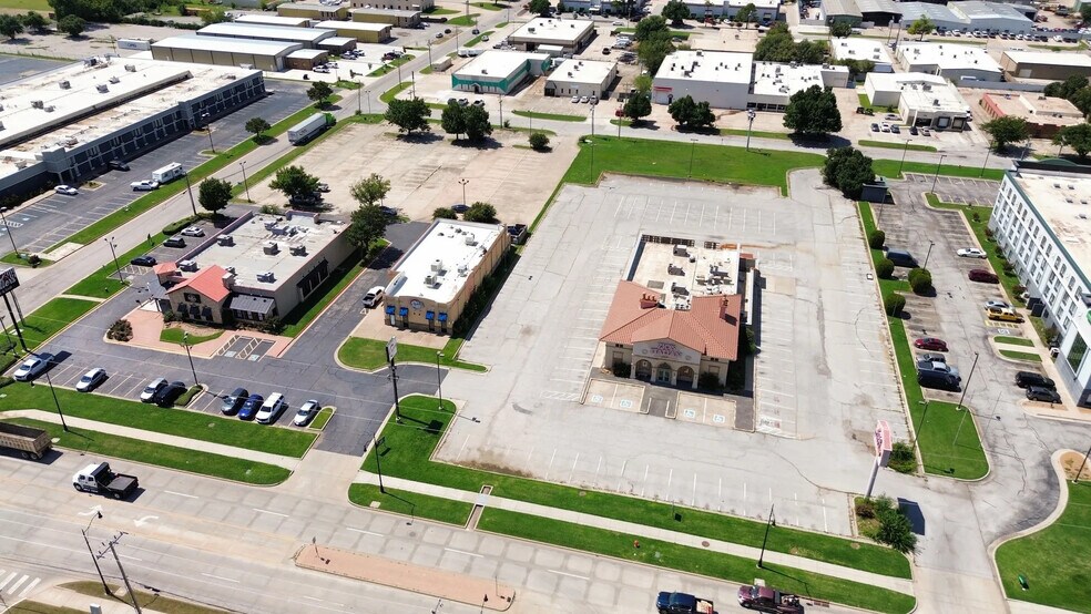 More Photos Of 2037 S Meridian Ave, Oklahoma City Restaurant For Sale