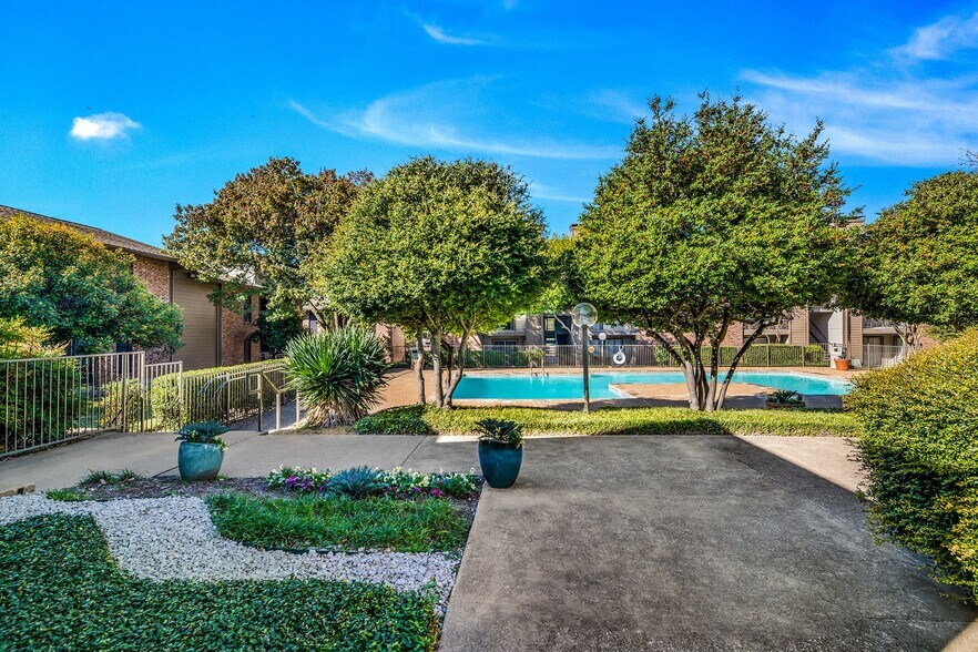 More Photos Of 35 2nd Ave E, Halliday Apartments For Sale