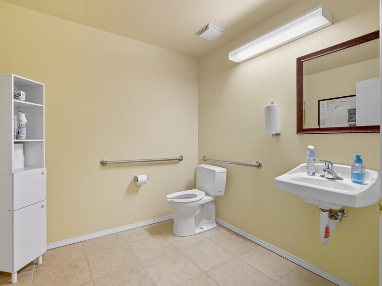 More Photos Of 2497 Power Rd, Grand Junction Showroom For Sale