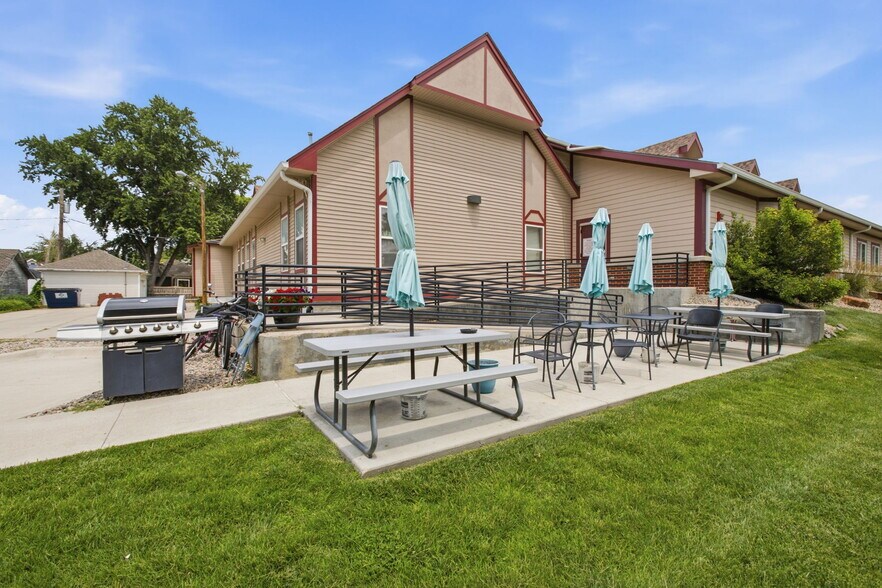 More Photos Of 915 N H St, Fremont Assisted Living For Sale