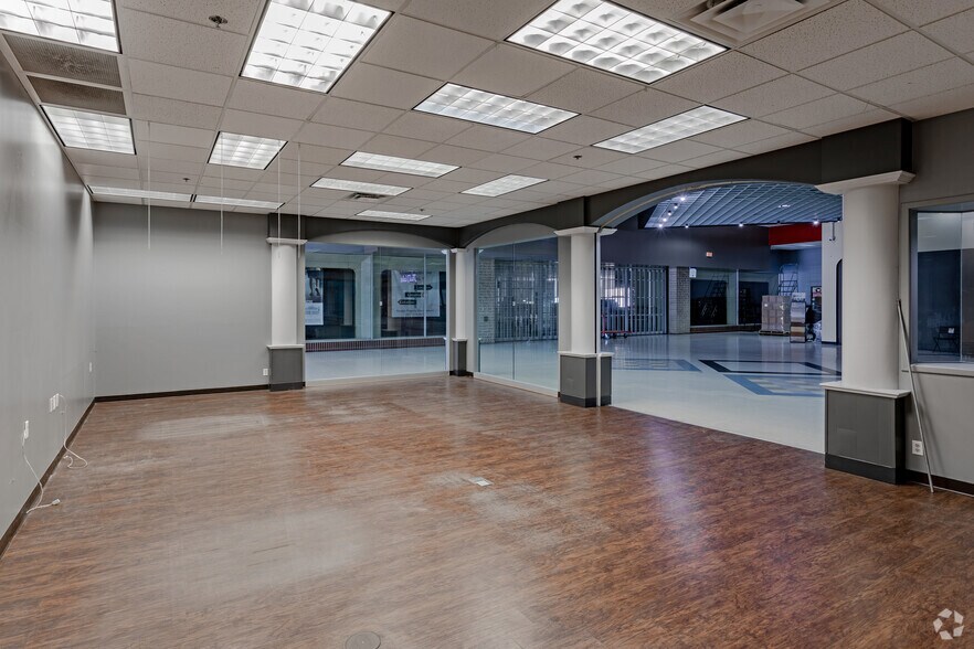 More Photos Of 308 S State St, Fairmont Unknown For Lease