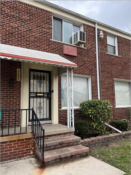 More Photos Of 3482-3500 Ewald Cir, Detroit Apartments For Sale