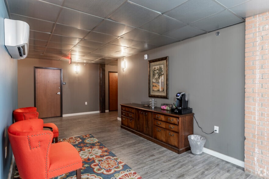 More Photos Of 817 N Carancahua St, Corpus Christi Apartments For Sale