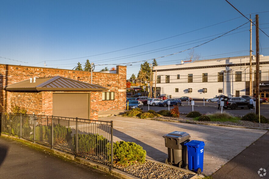 More Photos Of 512-514 7th St, Oregon City Medical For Lease