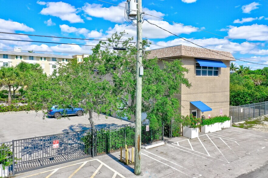 More Photos Of 234 NE 4th Ave, Delray Beach Warehouse For Sale