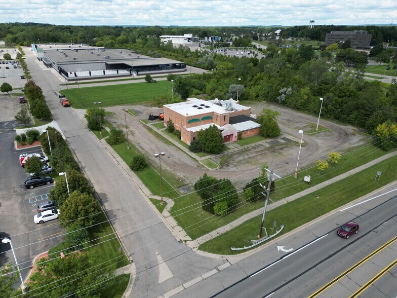 More Photos Of 513 N Telegraph Rd, Waterford Restaurant For Lease