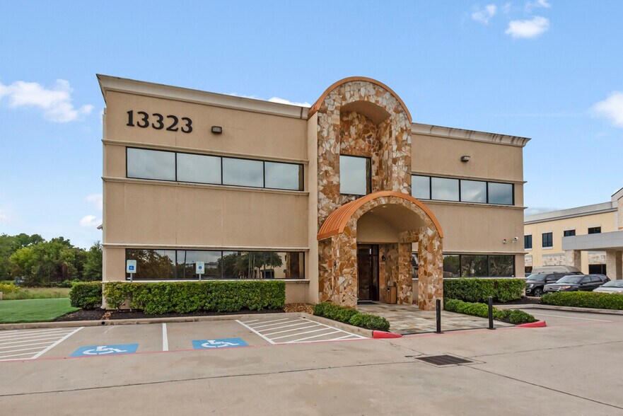 More Photos Of 13323 Dotson Rd, Houston Medical For Sale