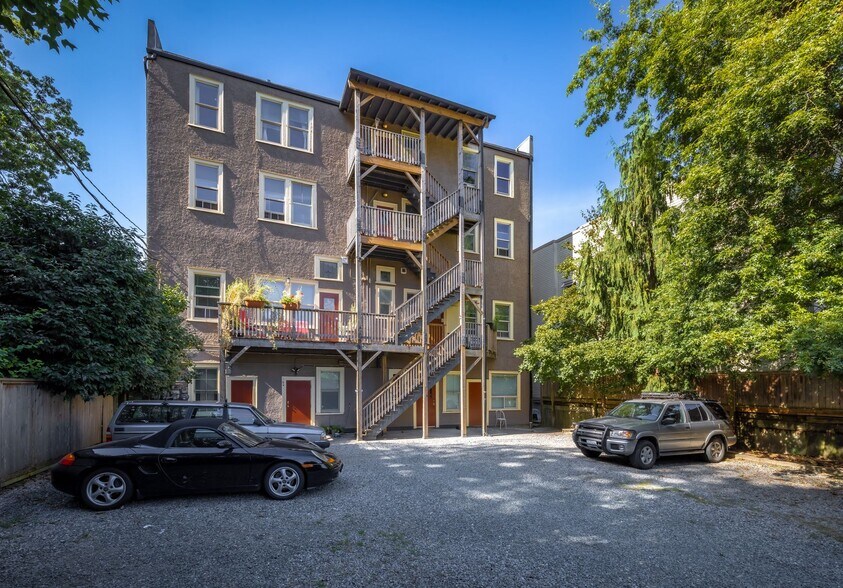 More Photos Of 3636 Fraser St, Vancouver Apartments For Sale