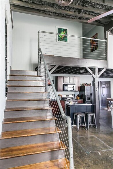 More Photos Of 670 SE Terry St, Atlanta Storefront Retail Office For Sale
