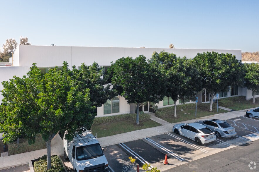 Primary Photo Of 9560-9640 Research Dr, Irvine Research And Development For Sale