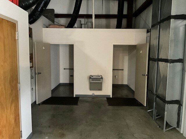 More Photos Of 1913 Alleghany St, High Point Warehouse For Lease