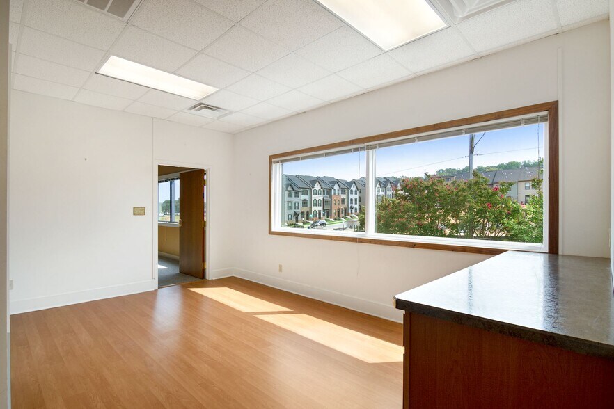 More Photos Of 1329 Alum Spring Rd, Fredericksburg Office For Lease
