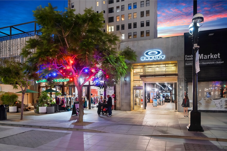 More Photos Of 1350 3rd Street Promenade, Santa Monica Storefront For Sale