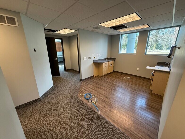 More Photos Of 601 Michigan Ave, Holland Office For Sale