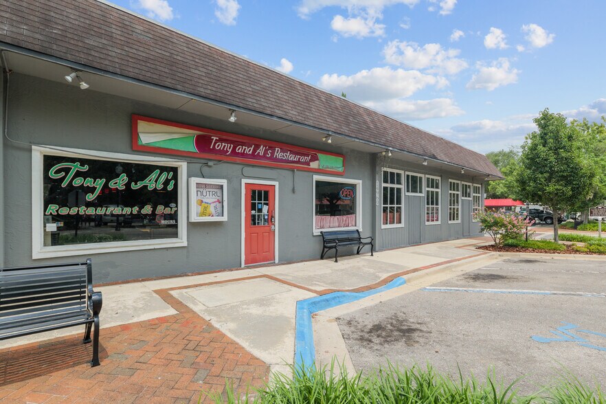 More Photos Of 14960 Main St, Alachua Restaurant For Lease