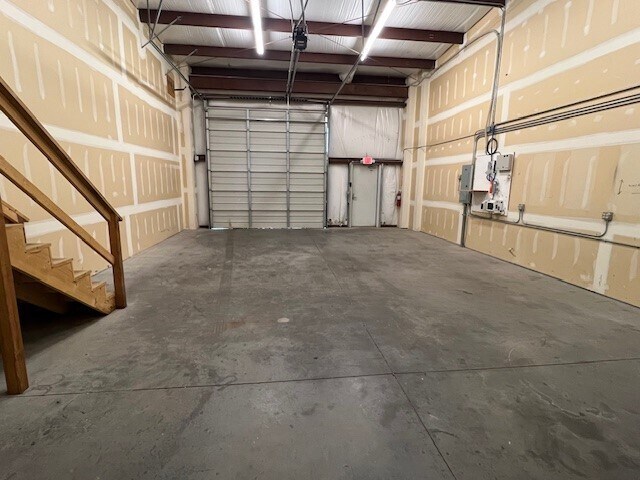 More Photos Of 784 Valley Ct, Grand Junction Light Distribution For Lease