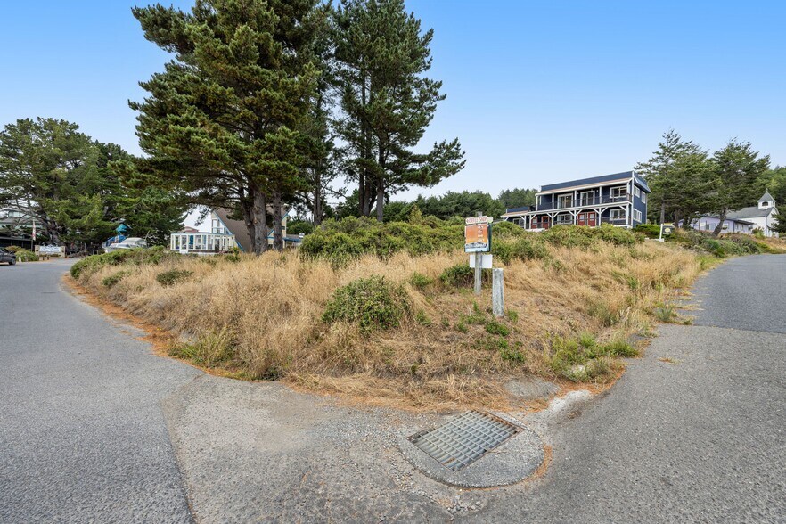 More Photos Of 129 Lower Pacific Dr, Whitethorn General Retail For Sale