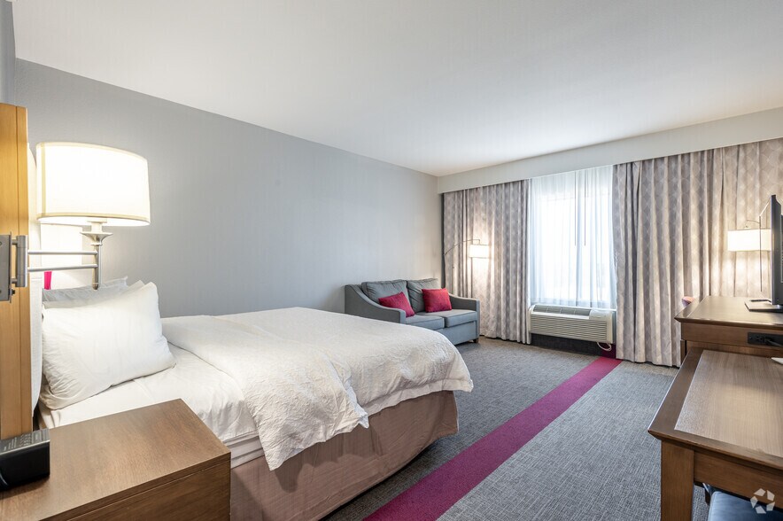 More Photos Of 2250 N Glenville Dr, Richardson Hotel For Sale