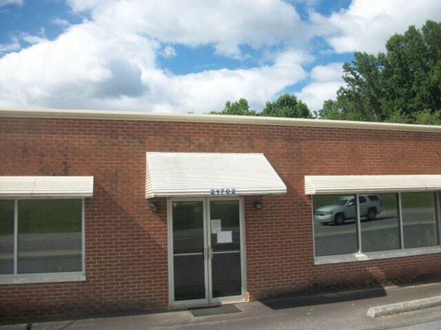 More Photos Of 21708 Jeb Stuart Hwy, Stuart General Retail For Sale