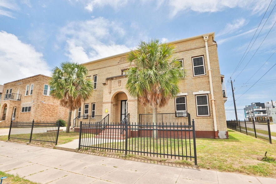 More Photos Of 717 Broadway St, Galveston Apartments For Sale