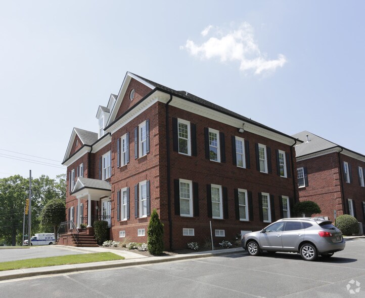 More Photos Of 2602 W Roosevelt Blvd, Monroe Loft Creative Space For Lease