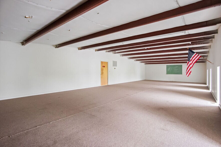 More Photos Of 1197 Piney Green Rd, Jacksonville Auto Repair For Lease