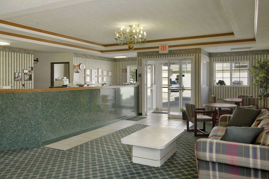 More Photos Of 34085 Commerce Dr, De Soto Hotel For Sale