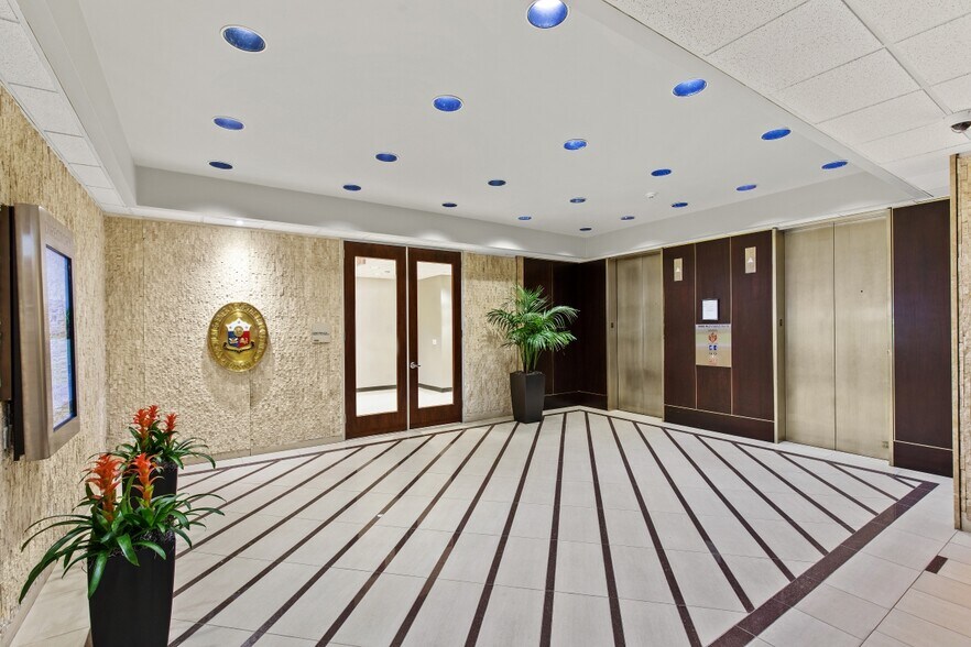 More Photos Of 9990 Richmond Ave, Houston Office For Lease