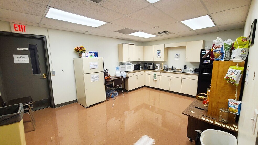 More Photos Of 710 W 8th St, Fort Scott Office For Sale