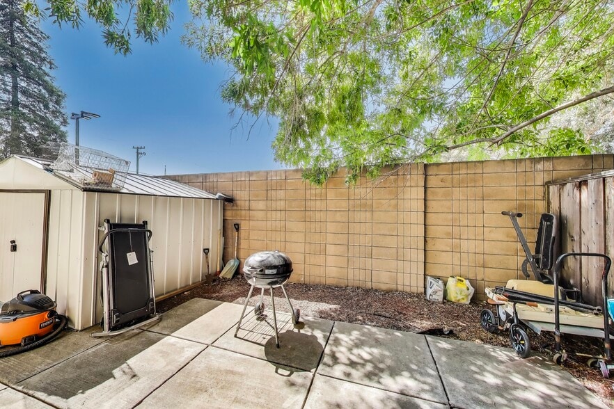 More Photos Of 1050 Glad Tidings Way, Hayward Apartments For Sale