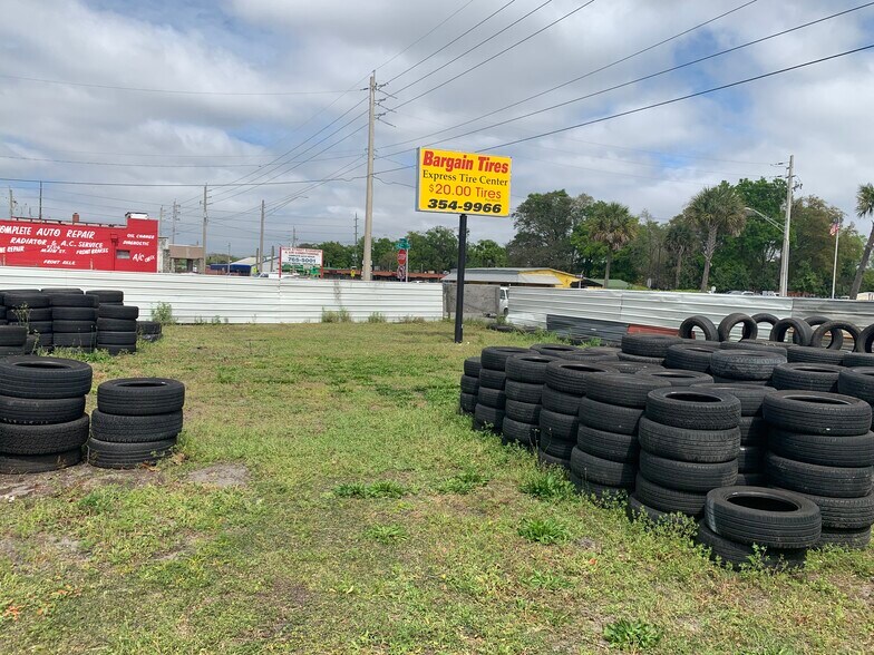 More Photos Of 5106 N Main St, Jacksonville Service Station For Sale