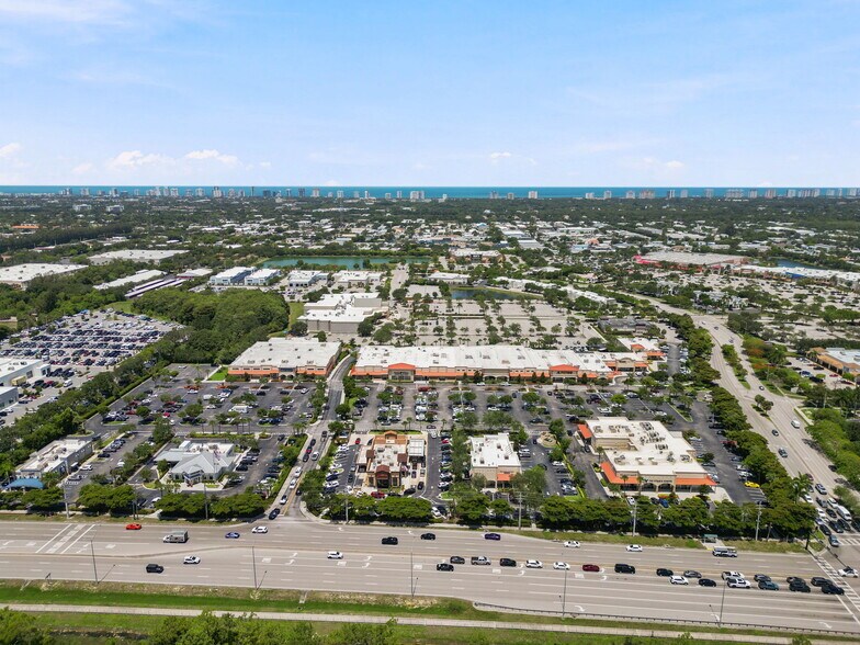 More Photos Of 6424 Naples Blvd, Naples Freestanding For Lease
