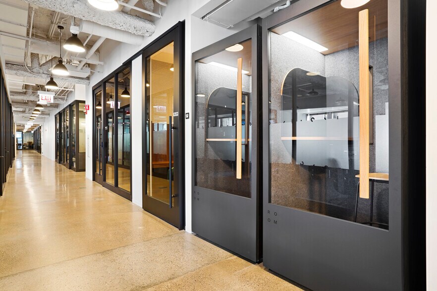 More Photos Of 227 W Monroe St, Chicago Office For Lease