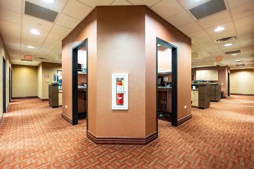 More Photos Of 16105 S La Grange Rd, Orland Park Medical For Lease
