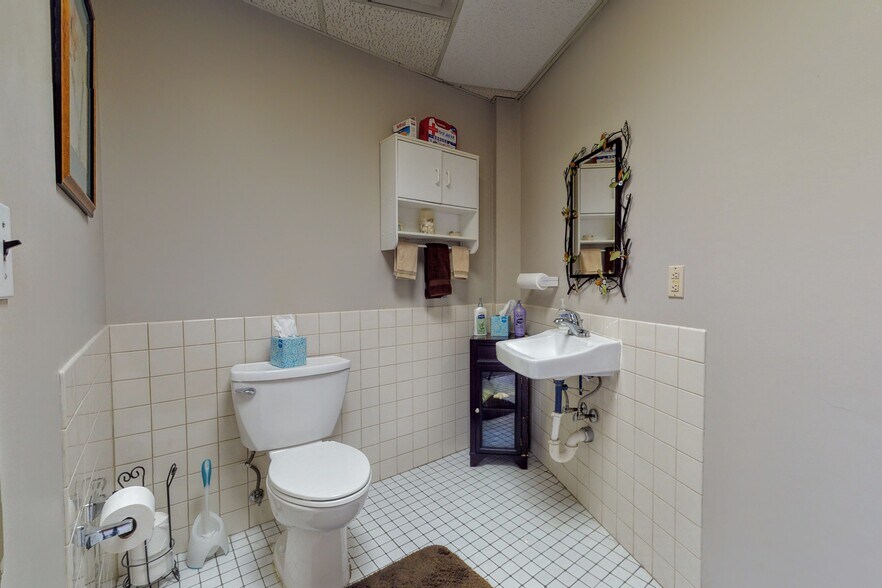 More Photos Of 545 Island Rd, Ramsey Medical For Lease
