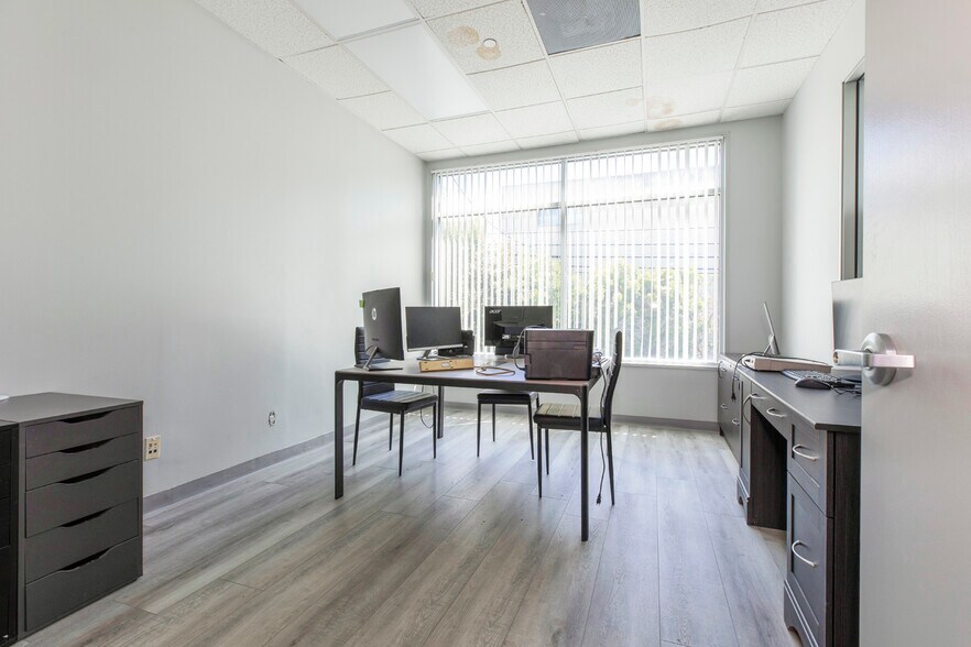 More Photos Of 350 W Arden Ave, Glendale Office For Lease